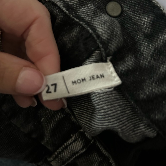 PacSun Black Mom Jeans Relaxed Fit Tapered Leg High Rise Size 27 - Picture 11 of 12